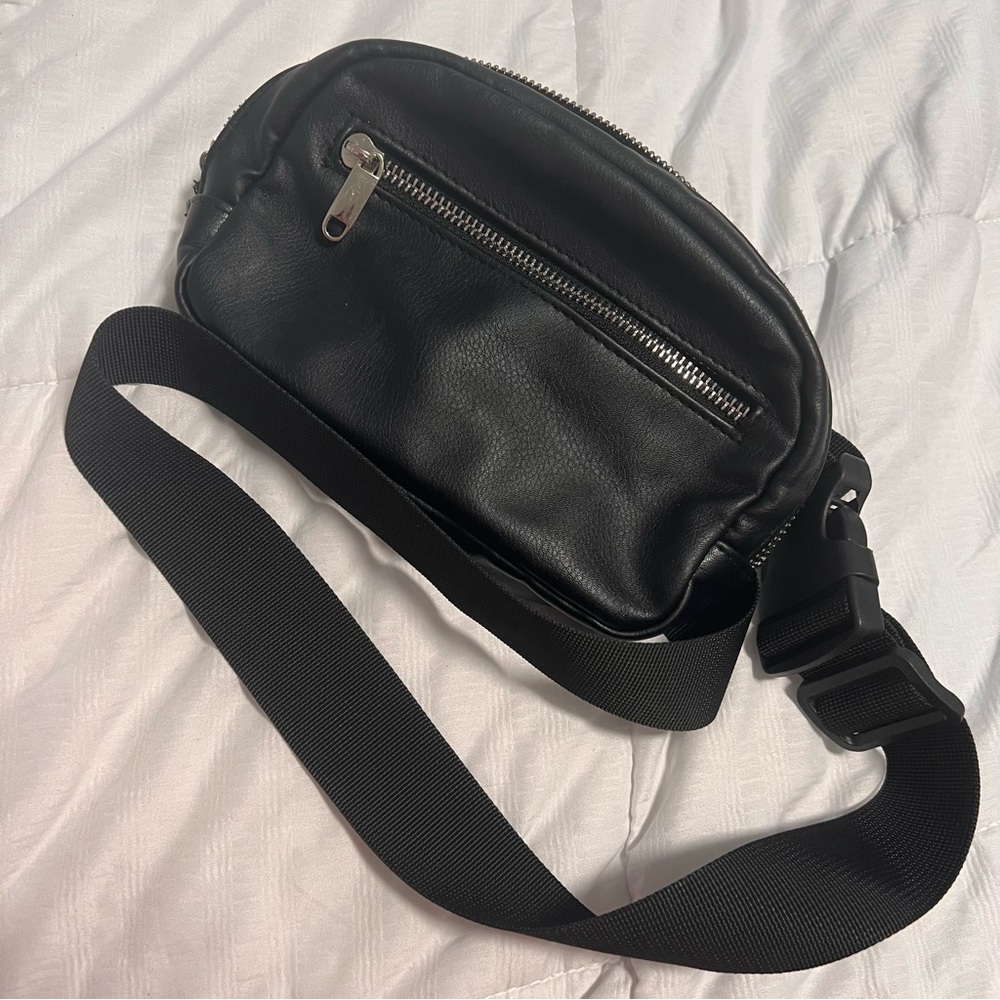 Wild Fable Black Belt Bag